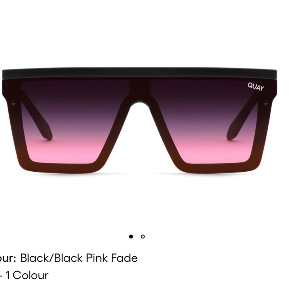 NWT Quay! Hindsight black/pink shield sunglasses.